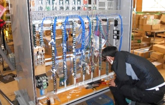 踏切器具箱の配線
